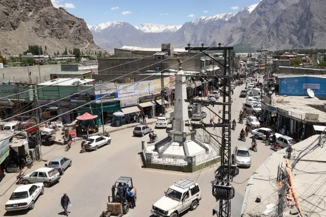 Du lịch làm trầm trọng thêm khủng hoảng thiếu điện ở miền núi Pakistan - Ảnh 3.