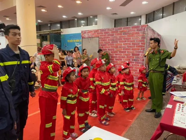 Many interesting activities to be held during World of Childhood Festival  - Ảnh 2.