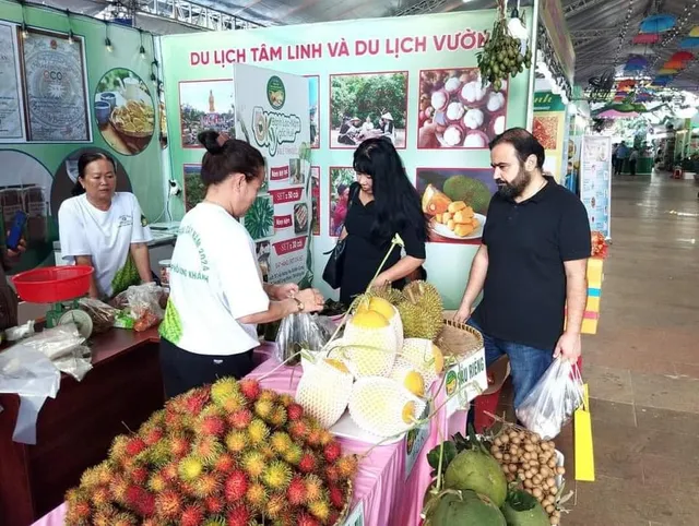 Lễ hội trái cây Long Khánh thu hút đông đảo người dân và du khách - Ảnh 4.