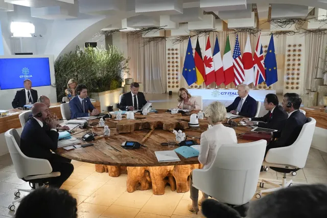 Khai mạc Hội nghị thượng đỉnh G7, nhiều vấn đề cấp bách được thảo luận - Ảnh 1.
