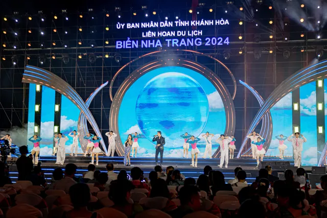 Liên hoan Du lịch biển Nha Trang 2024: Vịnh ngọc Nha Trang bừng sáng - Ảnh 3.