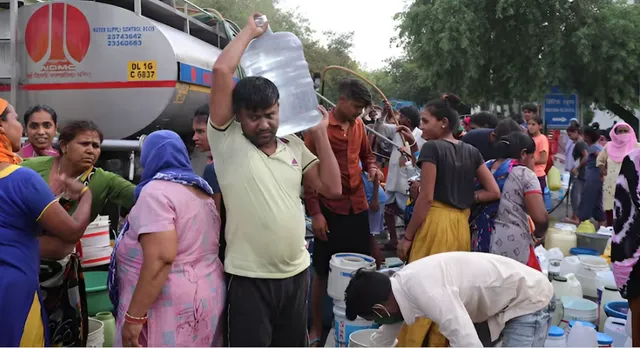 Khủng hoảng nước tại New Delhi, Ấn Độ - Ảnh 1.