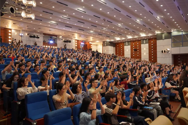 Gần 1300 sinh viên NEU đăng ký tranh tài giải đấu Vũ Trụ Đồng Tiền - Ảnh 1.