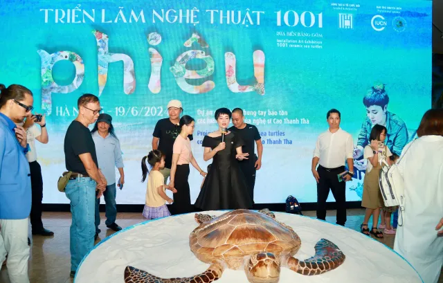 Đặc sắc triển lãm 1001 rùa biển bằng gốm - Ảnh 1.