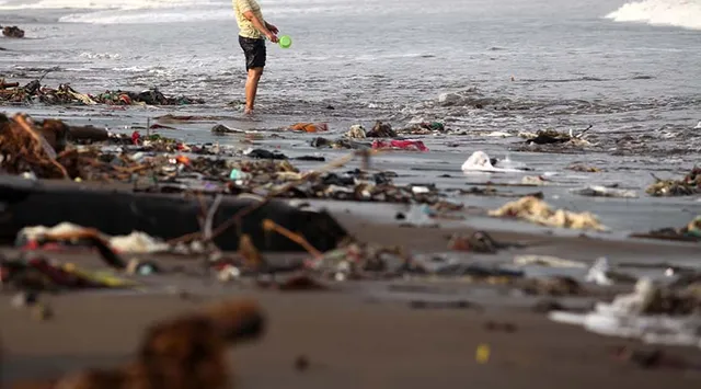 Trung Quốc công bố kế hoạch chống rác thải đại dương, làm sạch vùng ven biển - Ảnh 1.