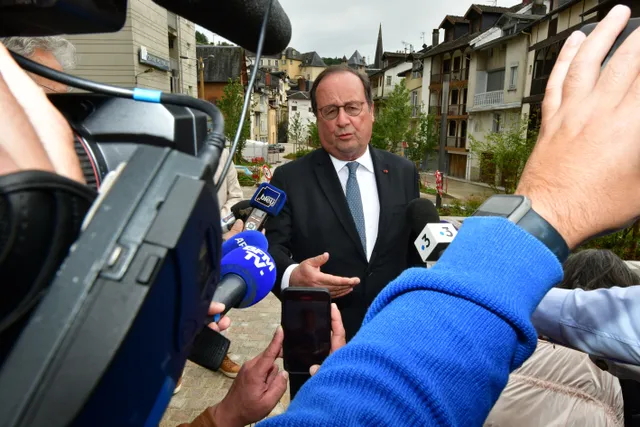 Cựu Tổng thống Pháp François Hollande sẽ tái tranh cử Quốc hội - Ảnh 1.