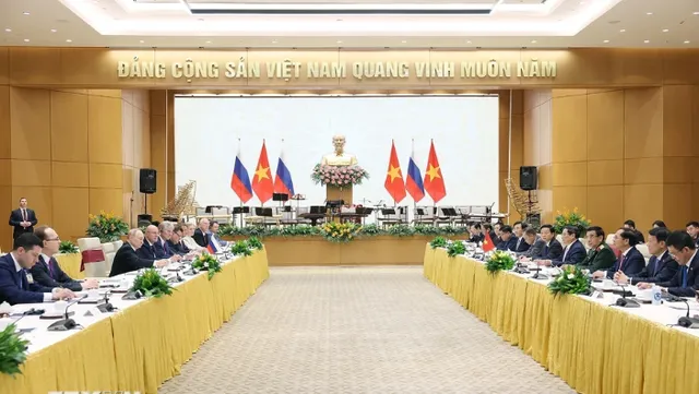 Thủ tướng Phạm Minh Chính hội kiến Tổng thống Nga Vladimir Putin - Ảnh 4.