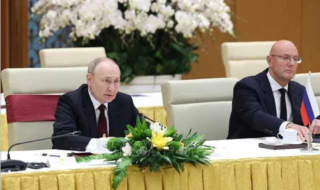 Thủ tướng Phạm Minh Chính hội kiến Tổng thống Nga Vladimir Putin - Ảnh 6.