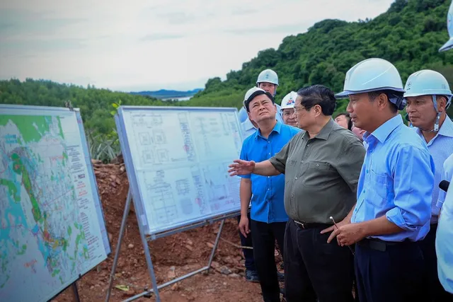 Thủ tướng Phạm Minh Chính: Mở đợt thi đua nước rút hoàn thành xây dựng đường dây 500kV mạch 3 - Ảnh 1.
