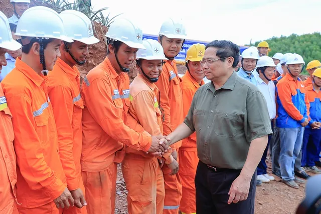 Thủ tướng Phạm Minh Chính: Mở đợt thi đua nước rút hoàn thành xây dựng đường dây 500kV mạch 3 - Ảnh 4.