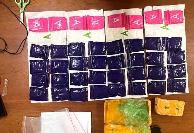 Bắt giữ thanh niên vác gần 8.000 viên ma túy từ Quảng Trị đến Quảng Bình - Ảnh 1.