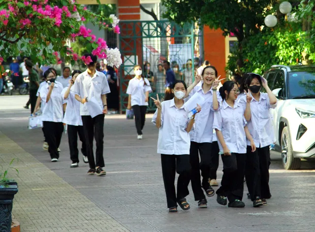 Hơn 19.000 thí sinh Quảng Bình và Quảng Trị bước vào Kỳ thi tốt nghiệp THPT - Ảnh 2.