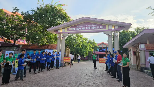 Hơn 19.000 thí sinh Quảng Bình và Quảng Trị bước vào Kỳ thi tốt nghiệp THPT - Ảnh 3.