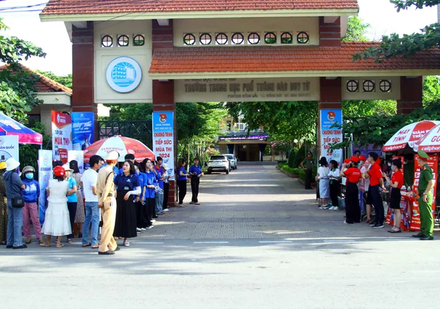 Hơn 19.000 thí sinh Quảng Bình và Quảng Trị bước vào Kỳ thi tốt nghiệp THPT - Ảnh 1.