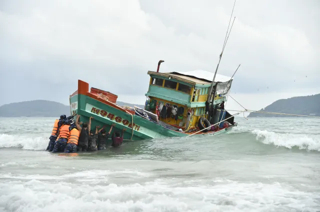 Vùng 5 Hải quân: Thực hiện tốt nhiệm vụ phòng, chống, khắc phục hậu quả thiên tai, tìm kiếm cứu nạn - Ảnh 4.