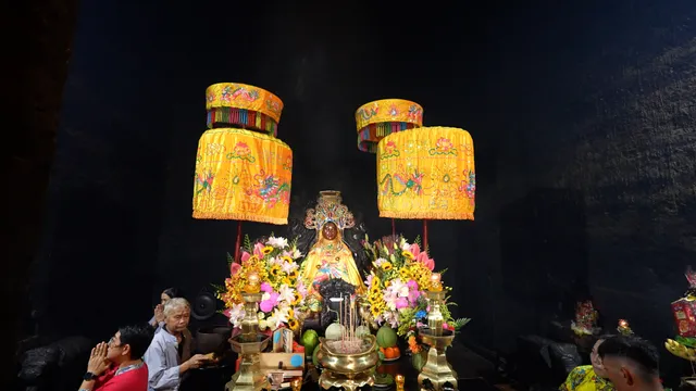 Tháp Bà Ponagar - Nét đẹp văn hóa Chăm Pa giữa lòng Nha Trang - Ảnh 2.