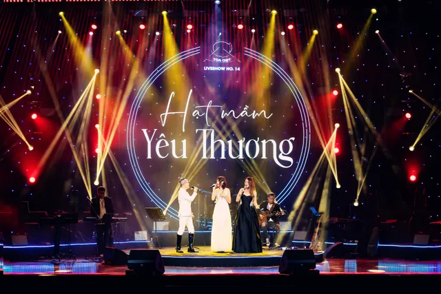 Con gái Jimmii Nguyễn biểu diễn xúc động bên cha mẹ nhân ngày Gia đình Việt Nam - Ảnh 3.