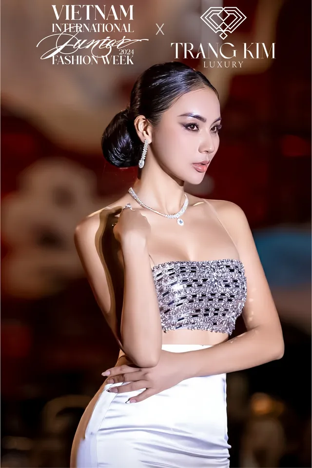 Xu hướng trang sức kim cương mới nhất được giới thiệu tại Vietnam International Junior Fashion Week 2024 - Ảnh 4.