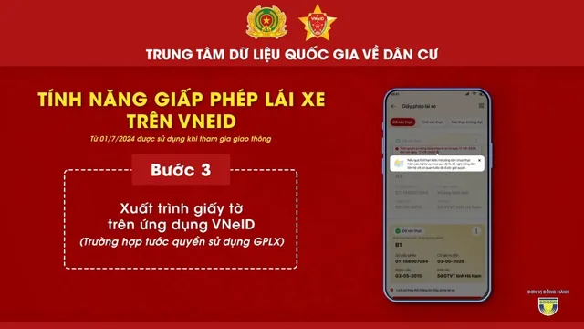 Cảnh sát giao thông Hà Nội kiểm tra, tạm giữ giấy phép lái xe trên ứng dụng VNeID - Ảnh 5.