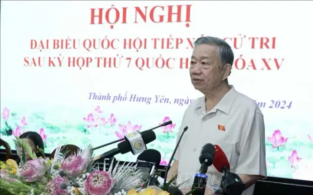 Chủ tịch nước Tô Lâm tiếp xúc cử tri tỉnh Hưng Yên - Ảnh 1.