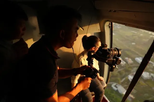 Captivating Aerial Footage from  Warriors on the Frontlines of Journalism - Ảnh 9.