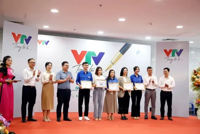 Awards Ceremony for the VTV in My Eyes... Video Creation Contest 2024 - Ảnh 3.