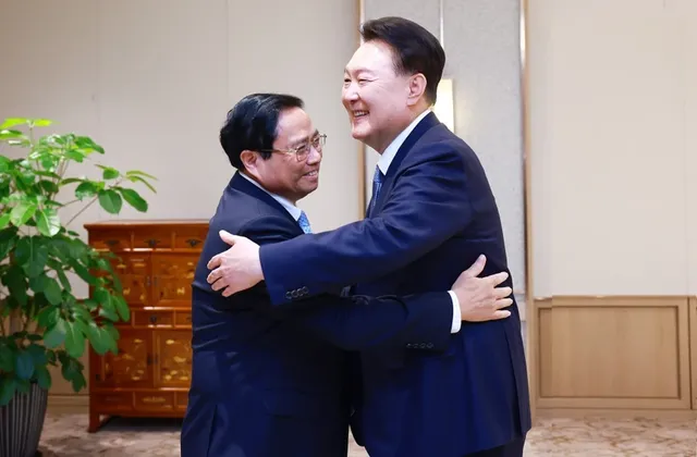 Thủ tướng Phạm Minh Chính hội kiến Tổng thống Hàn Quốc Yoon Suk Yeol - Ảnh 1.