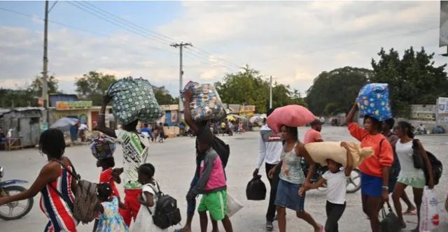 Bạo lực băng đảng ở Haiti khiến hơn 300.000 trẻ em phải di dời trong năm nay - Ảnh 1.