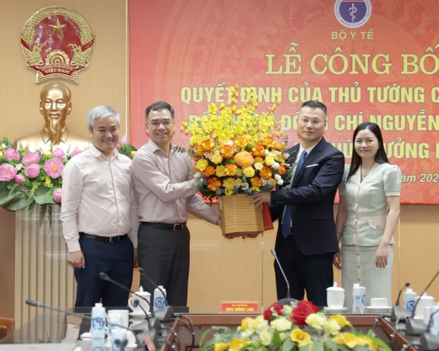 Bộ trưởng Bộ Y tế bổ nhiệm chức vụ Phó Chánh Văn phòng Bộ cho ông Nguyễn Toàn Thắng - Ảnh 3.