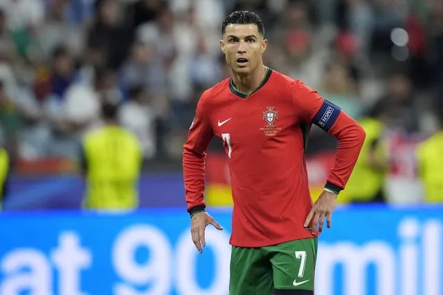 Ronaldo vs. Mbappé: Cuộc đối đầu giữa hai thế hệ tại Euro 2024 - Ảnh 1.
