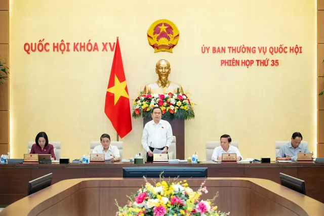 Khai mạc phiên họp thứ 35 của Ủy ban Thường vụ Quốc hội - Ảnh 1.