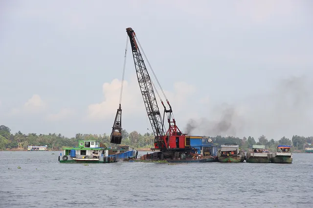 An Giang: Cần hơn 13,7 triệu m3 cát cho các công trình làm đường - Ảnh 1.