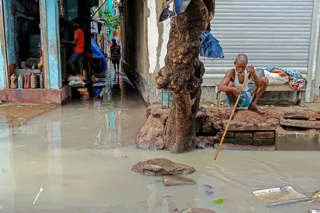 Lũ lụt nghiêm trọng tại miền Bắc Ấn Độ, ít nhất 84 người thiệt mạng - Ảnh 1.