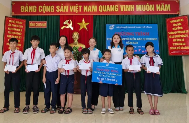 Chung tay nhặt rác làm sạch Cù Lao Chàm - Ảnh 5.