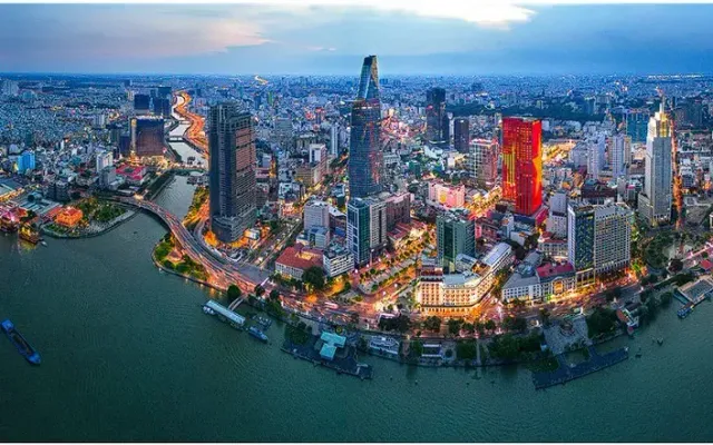 Savills: TP Hồ Chi Minh “cạn” nhà ở bình dân  - Ảnh 2.