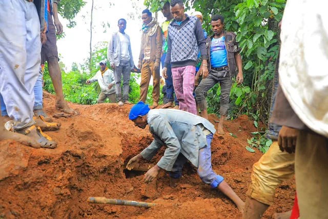 Số người tử vong vì lở đất ở Ethiopia tăng lên 229 - Ảnh 2.