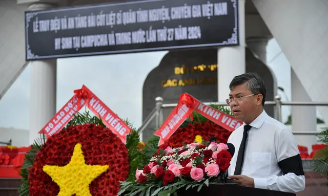 Kiên Giang: Truy điệu, an táng 29 hài cốt liệt sĩ - Ảnh 4.