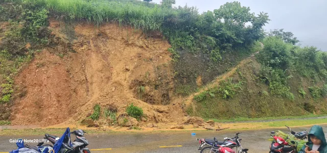 Điện Biên: Thêm 1 người thiệt mạng vì sạt lở đất, 1 người bị lũ cuốn mất tích - Ảnh 1.