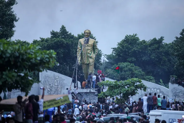 Bangladesh dỡ bỏ lệnh giới nghiêm, mở cửa lại công sở, trường học - Ảnh 1.