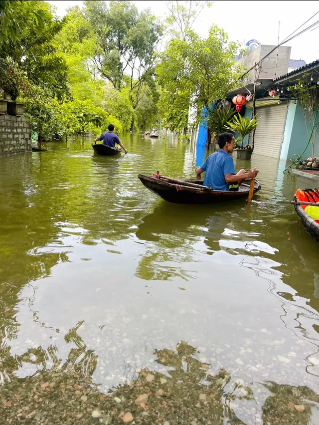 Hà Nội: Nước rút tại rốn lũ Nam Phương Tiến, người dân tổng vệ sinh môi trường - Ảnh 2.