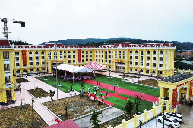 TP Hạ Long phấn đấu 75% số trường đạt chuẩn quốc gia trong năm 2024 - Ảnh 1.