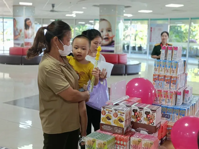 Chương trình “Trái tim cho em” tổ chức khám sàng lọc bệnh tim bẩm sinh tại tỉnh Phú Thọ - Ảnh 12.
