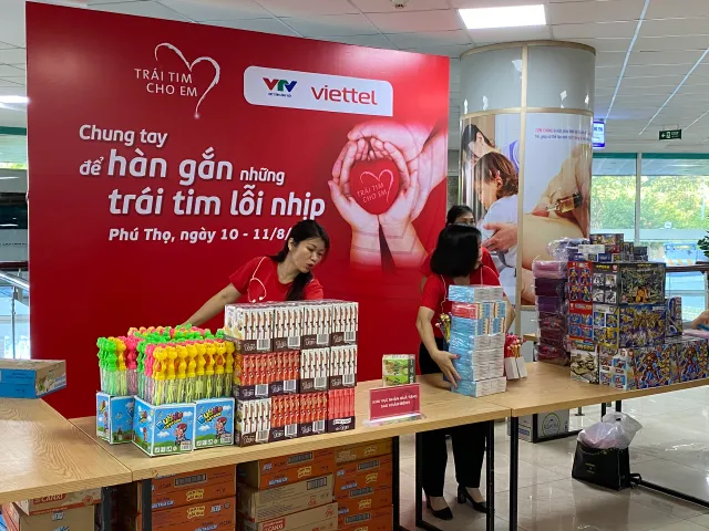 Chương trình “Trái tim cho em” tổ chức khám sàng lọc bệnh tim bẩm sinh tại tỉnh Phú Thọ - Ảnh 7.