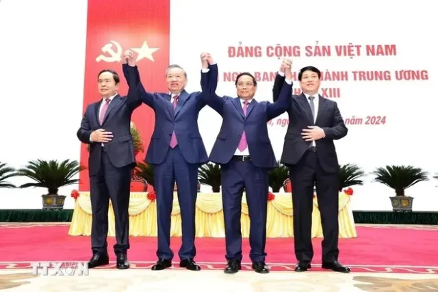 Party chief charts course for strong Party, prosperous Vietnam - Ảnh 1.