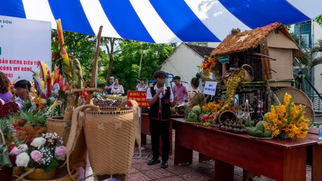 Khánh Sơn rực rỡ sắc màu lễ hội trái cây, đón chào du khách thập phương - Ảnh 2.