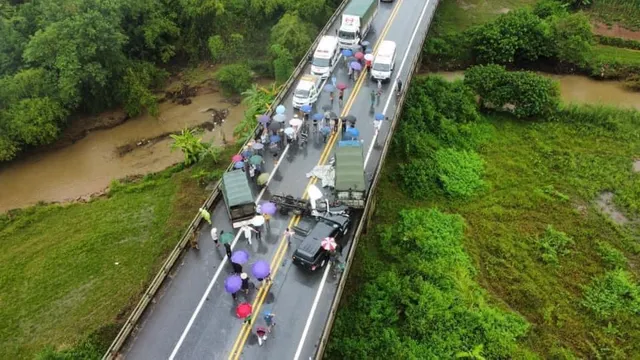 Tại nạn liên hoàn trên cao tốc Nội Bài - Lào Cai khiến 1 người tử vong - Ảnh 1.