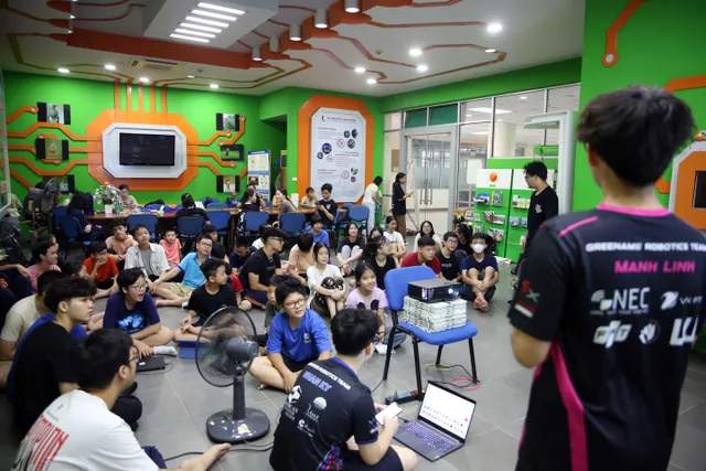 GART Robotics Camp 2024: Khơi dậy niềm đam mê sáng tạo của thiếu niên - Ảnh 9.