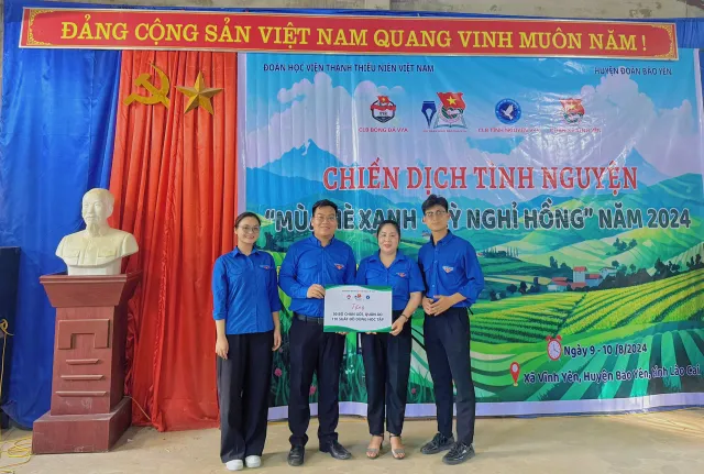 Thanh niên mang yêu thương từ thủ đô lên miền Tây Bắc - Ảnh 5.