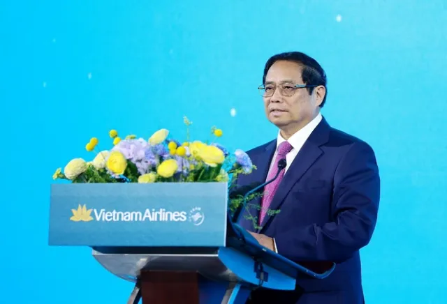 PM attends ceremony marking 30 years of Vietnam Airlines’ direct route to RoK - Ảnh 1.