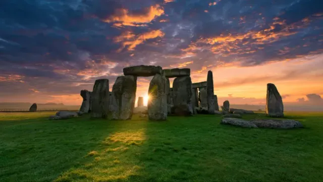 Phát hiện bất ngờ về nguồn gốc đá Stonehenge- Ảnh 1.